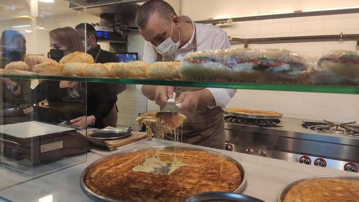 "Avrupa’da da 6 ülkede franchise sözleşmelerimizi yaptık. Bunların ilki Hollonda’da olacak. Avrupa’da 6 noktada master franchise anlaşmamız var "