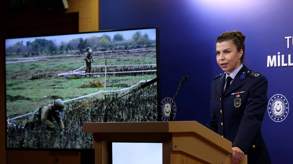 " Suriye halkının yanında olmaya devam edeceğimizi, dünyanın da bu insanlık suçuna sessiz kalmaması gerektiğini bir kez daha vurgulamak istiyoruz "