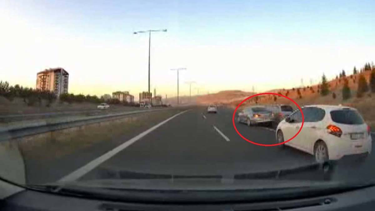 Makas attığı sırada kaza yapan sürücü kamerada