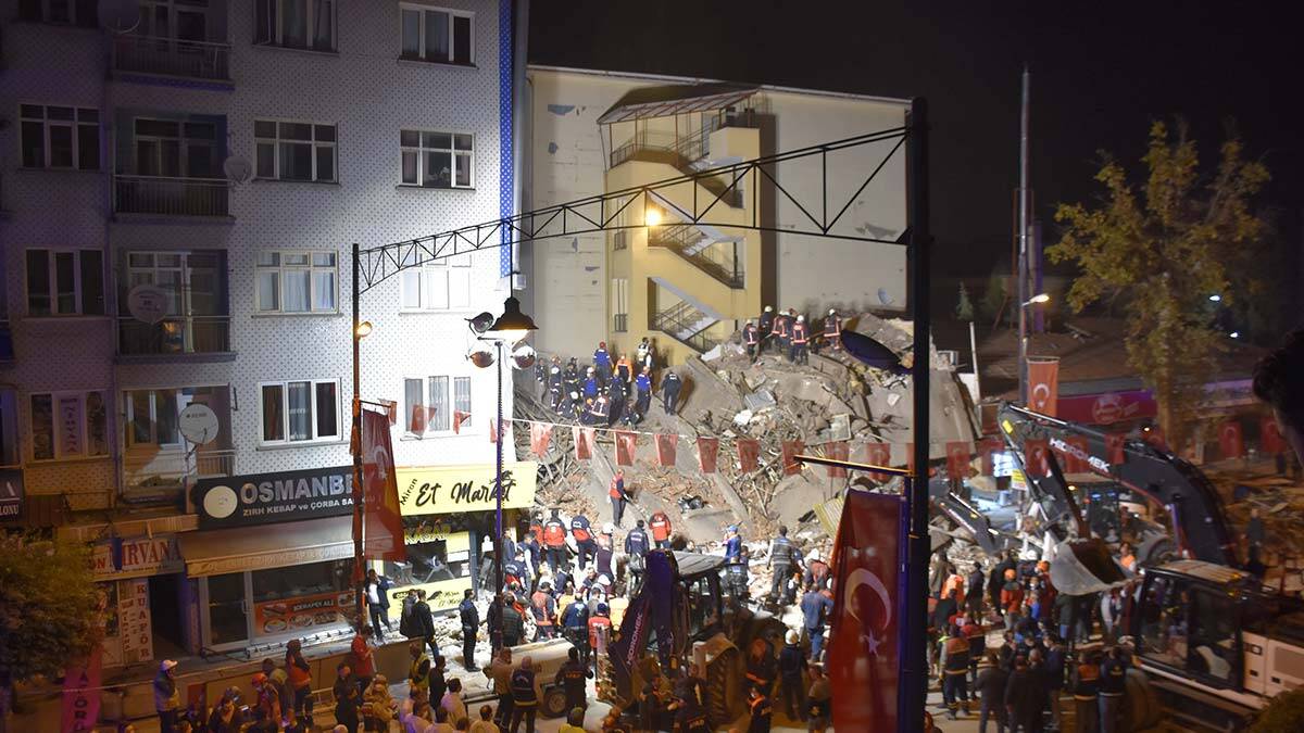 "Rabbim, ülkemizi ve Milletimizi her türlü afetten uzak eylesin"