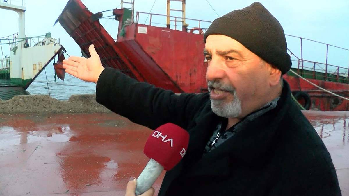 " Gündüz gözüyle gelinsin müdahale edilsin diye ama bu saate kadar gelen giden yok. Denizciyim ben de. Şimdi batmak üzere"