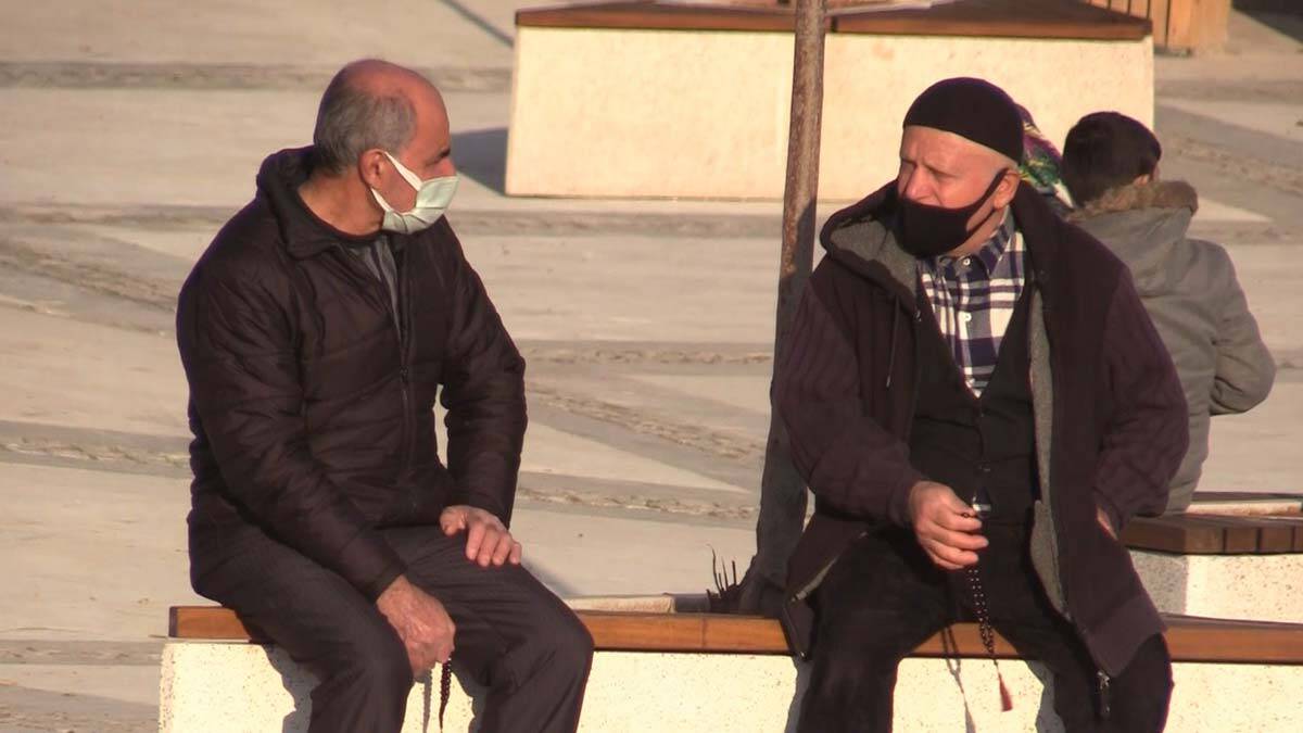 " Umarım ülkemiz için de dünya için de en kısa zamanda bu koronavirüs belasından kurtuluruz diye düşünüyoruz"