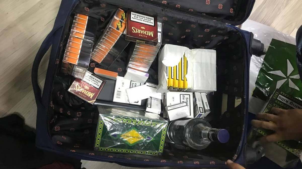 Mersin'de gümrük kaçağı ürünler ele geçirildi