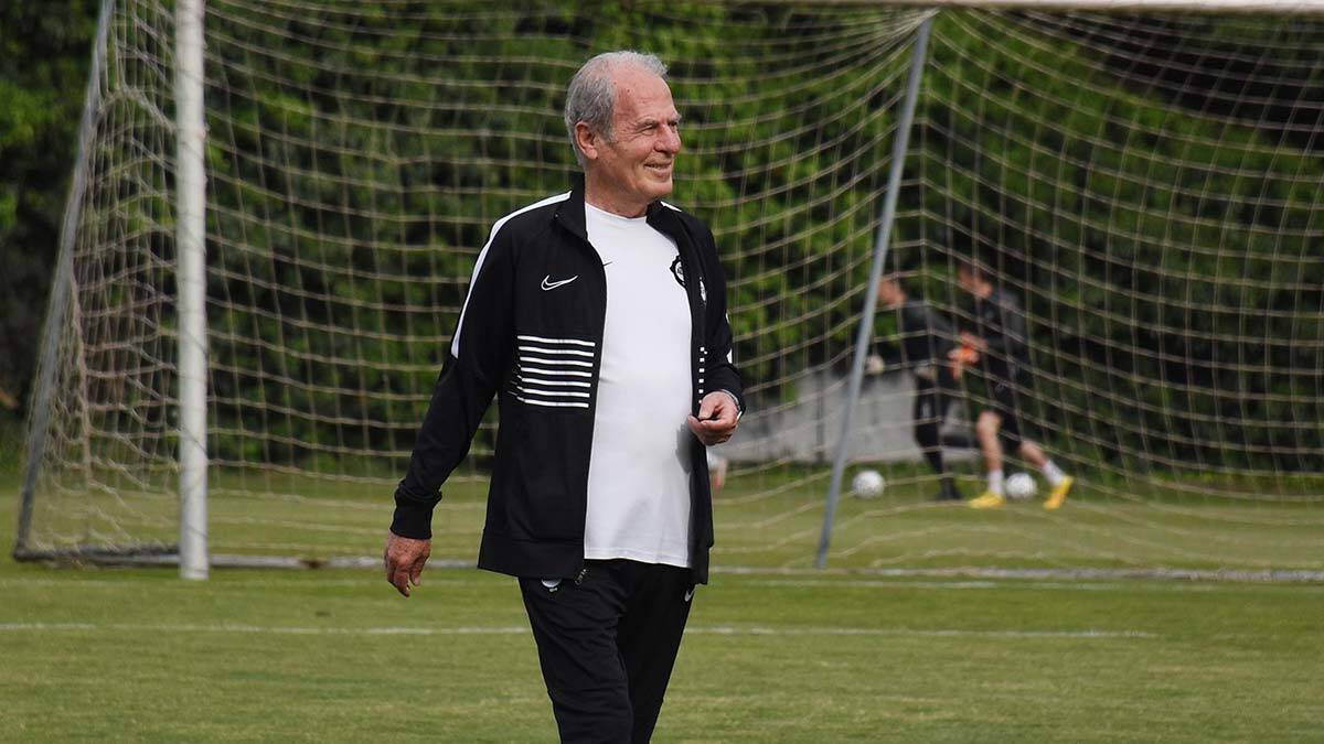 Mustafa Denizli: Avrupa kupalarını hedefliyoruz