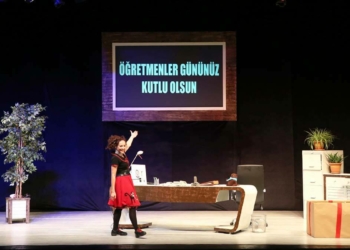 Başvuru Beklemede oyunu sergilendi
