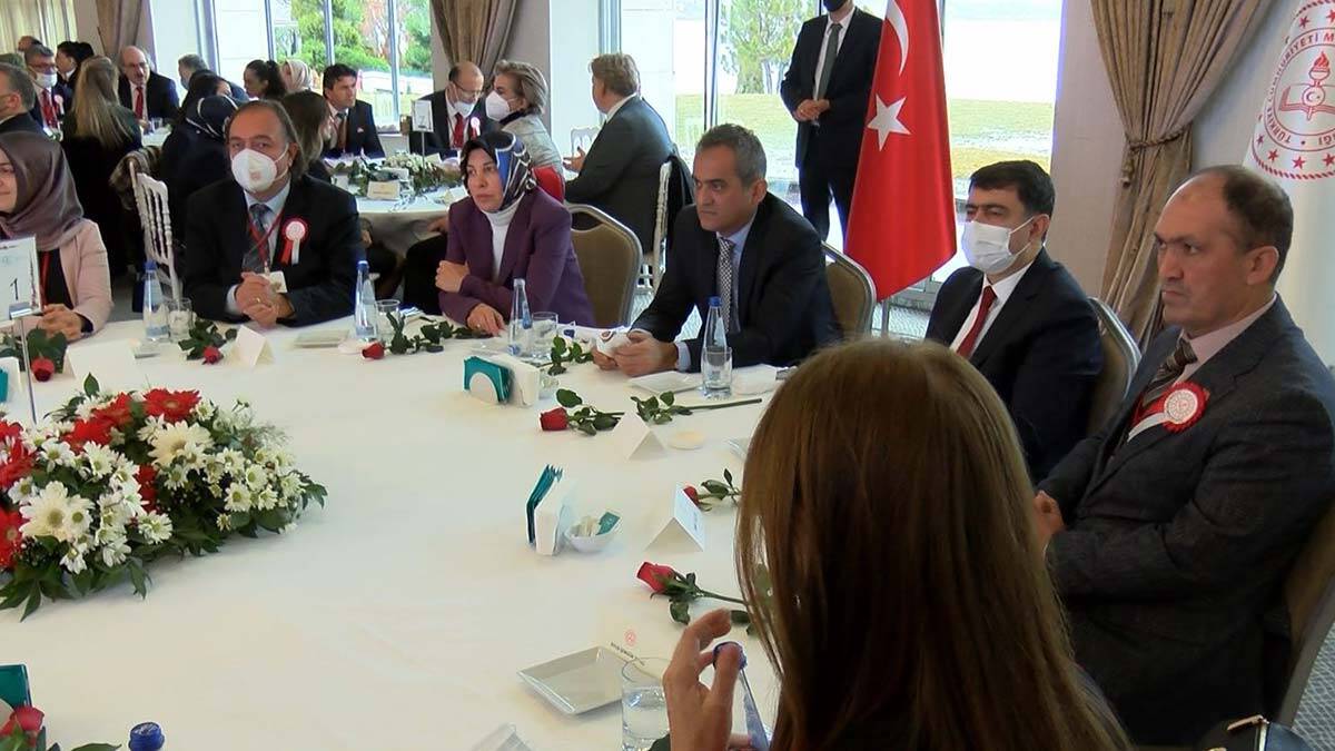 " Bundan sonra da ülkemizin umudu çocuklarımızın ilham kaynağı olmaya devam edeceksiniz"