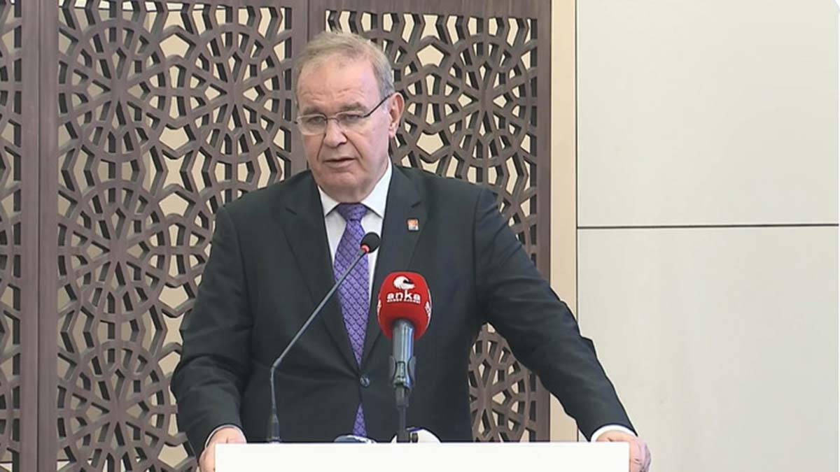 " Yapılanların bir kısmına da baktığınız zaman; bunlarda büyük ölçüde hep seçimler yaklaştığında belli kesimlerin oylarını alabilmek için yapıldı"