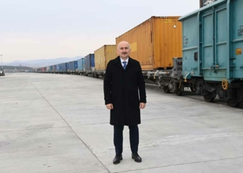 Pekin'den Londra'ya lojistiğe başladılar