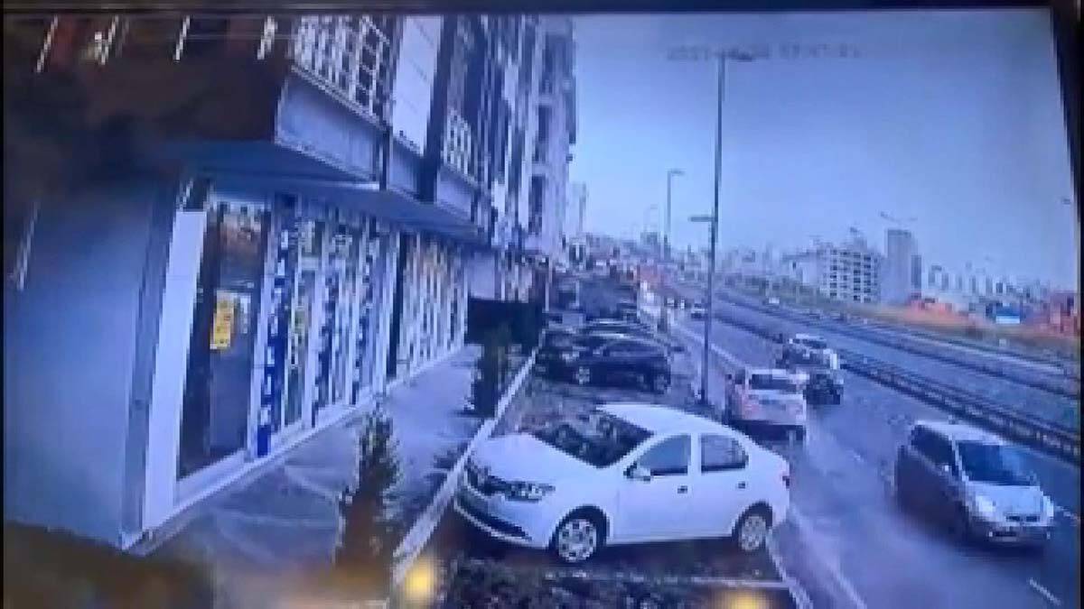 Kaçmaya çalışan 2 şüpheli, ifadeleri alınmak üzere polis merkezine götürüldü