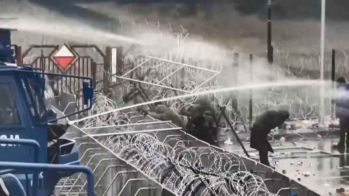 Polonya Belarus sınırında kriz devam ediyor