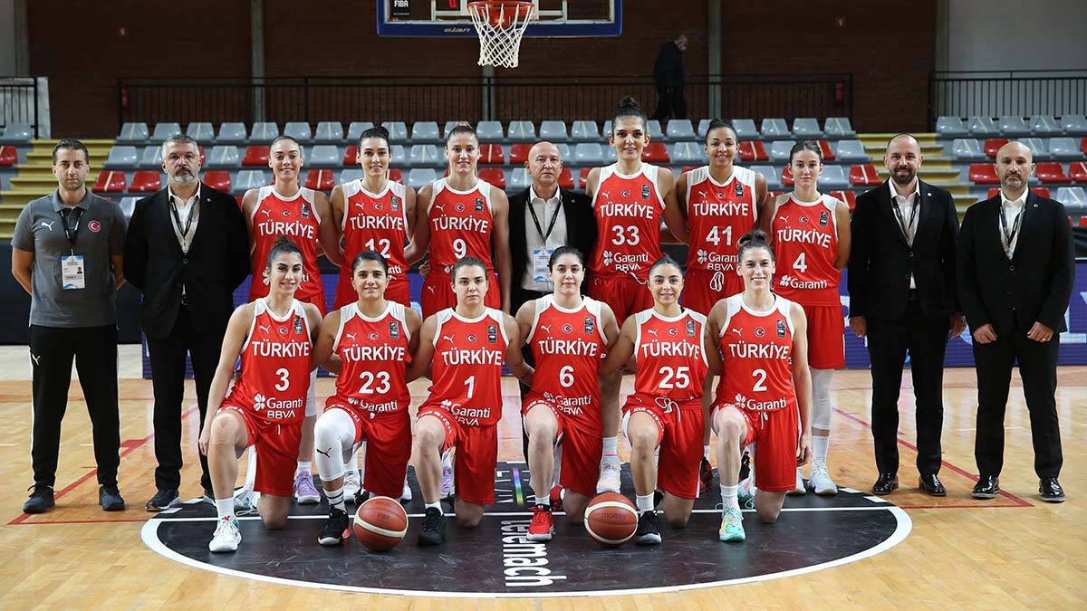 Slovenya’yı 78-62 mağlup ederek elemelere galibiyetle başladı