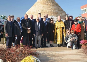 Rus Anıtı'nda Beyaz Ruslar törenle anıldı