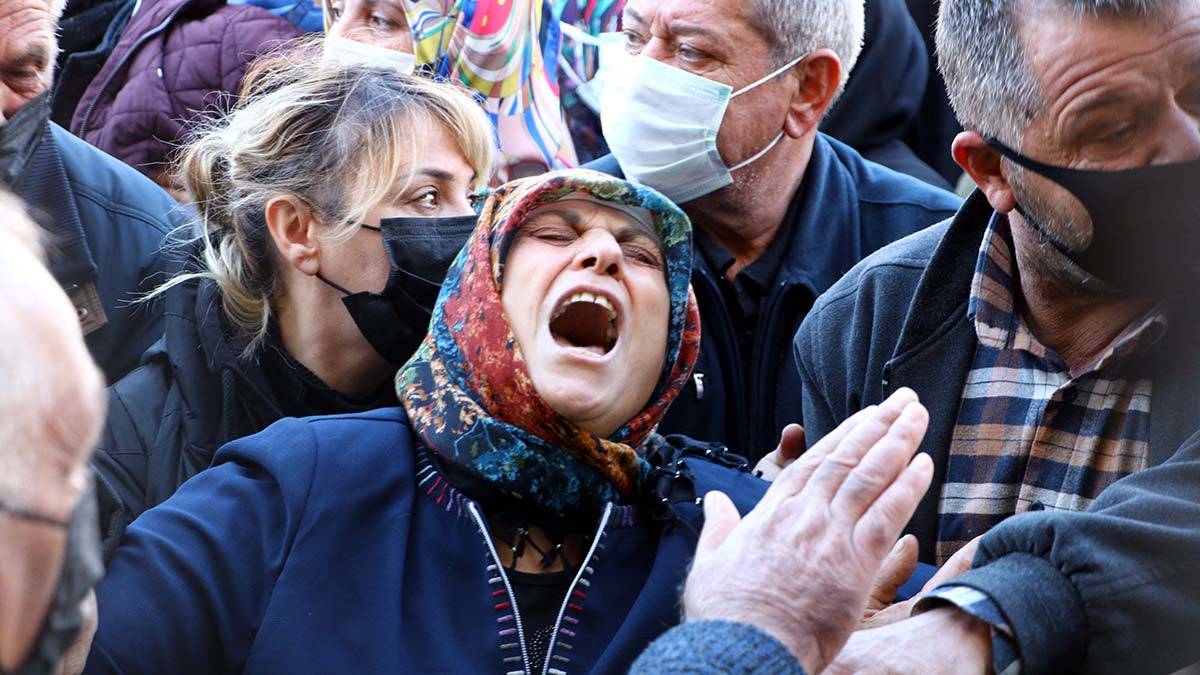 Samuray kılıcıyla öldürülen Başak defnedildi