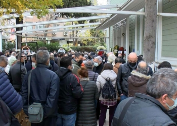 Sanatçı Ercan Turgut son yolculuğuna uğurlandı