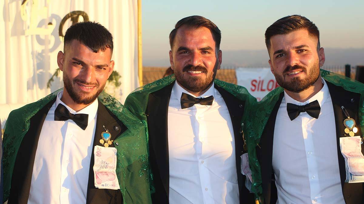 " Üç kardeşiz, birlikte evlendik. Muhteşem bir duygu"