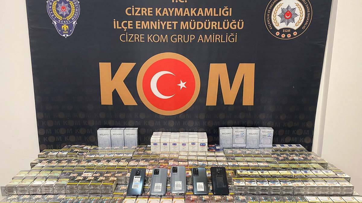  2 bin 370 paket kaçak sigara, 18 kaçak cep telefonu, 6 oyun konsolu ve 1 adet sahte çek ele geçirildi 