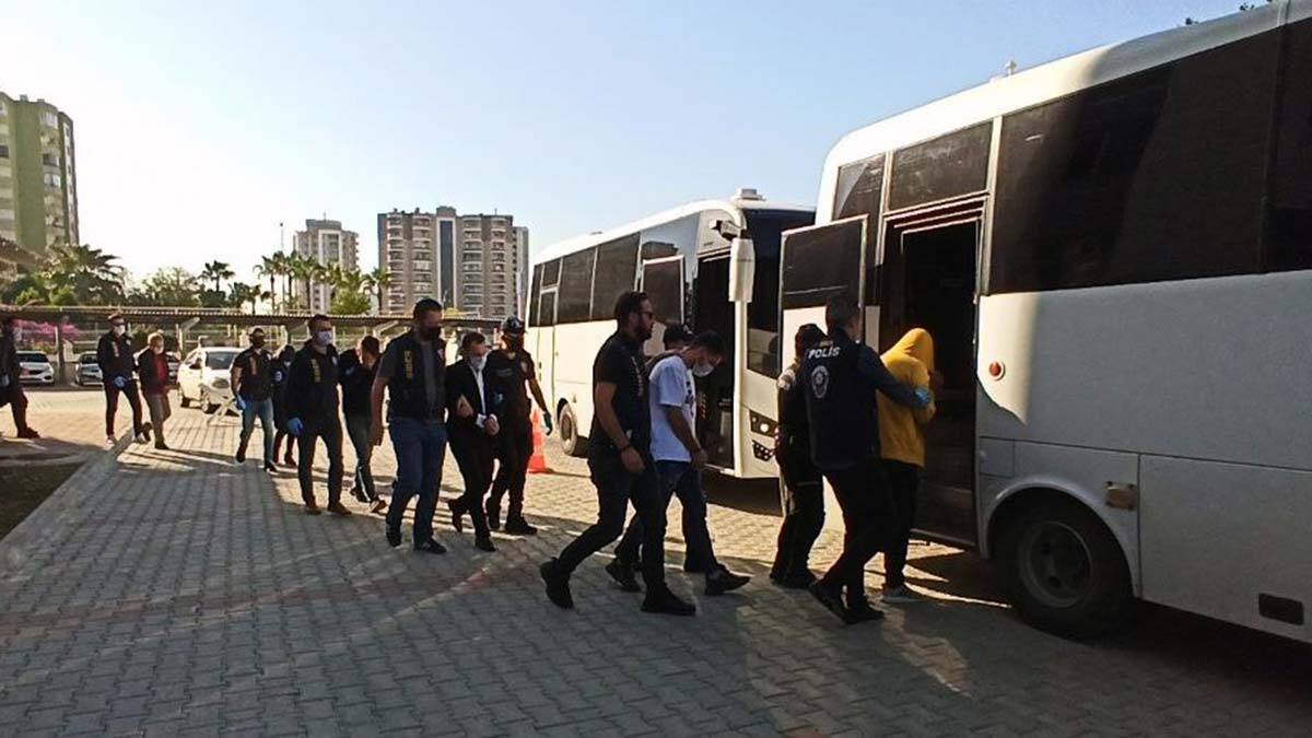 Sosyal medya dolandırıcıları adliyeye sevk edildi