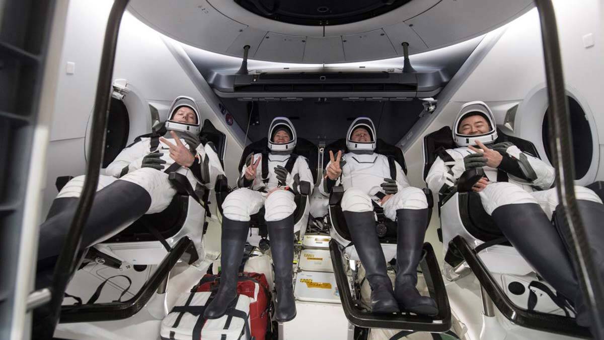 SpaceX Crew-2 astronotları Dünya'ya döndü