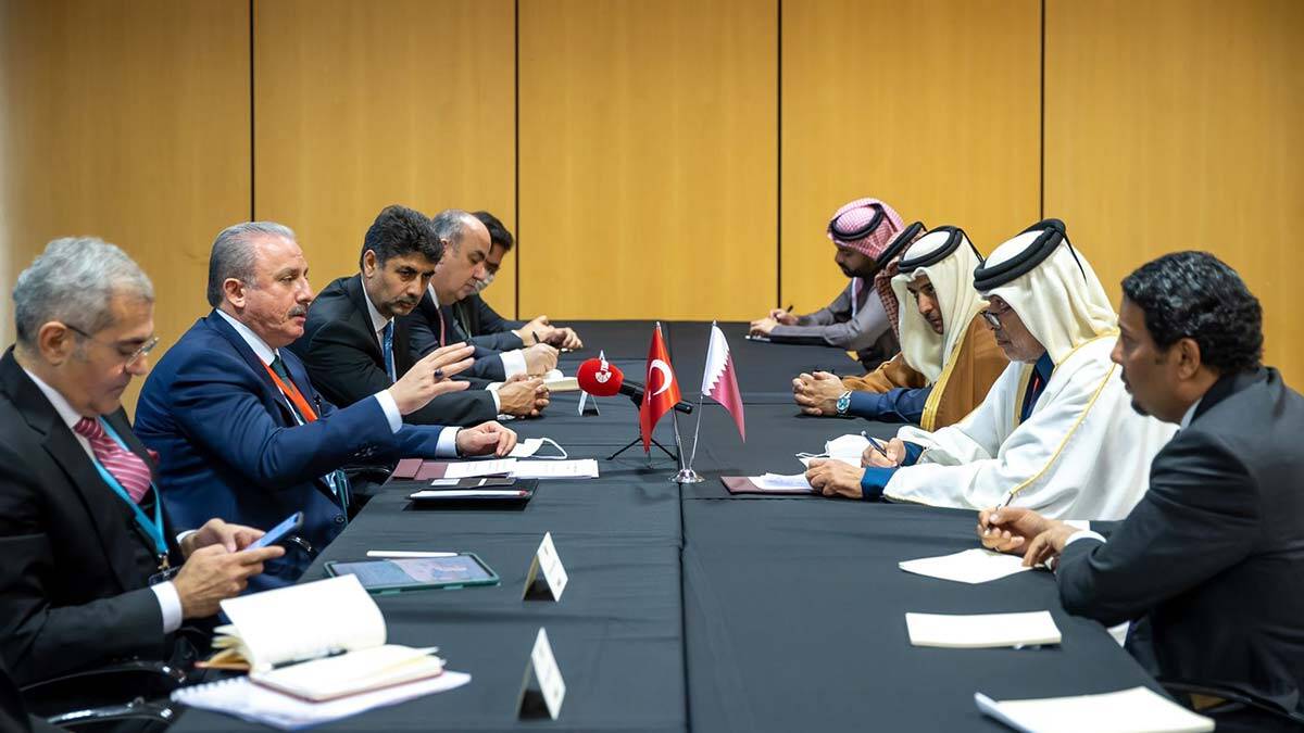 Şentop, Katar Şura Meclisi Başkanı Hassan bin Abdulla Al-Ghanim ile heyetler arası görüştü.