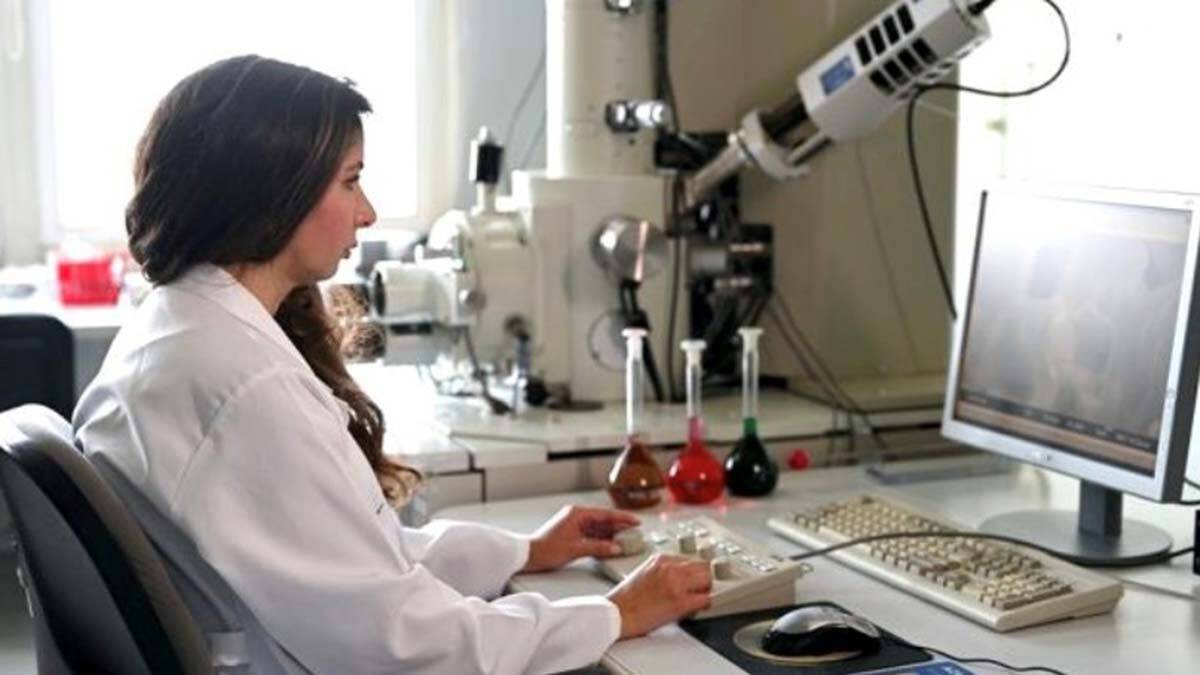 TÜBİTAK'ta görevli araştırmacı evinde ölü bulundu