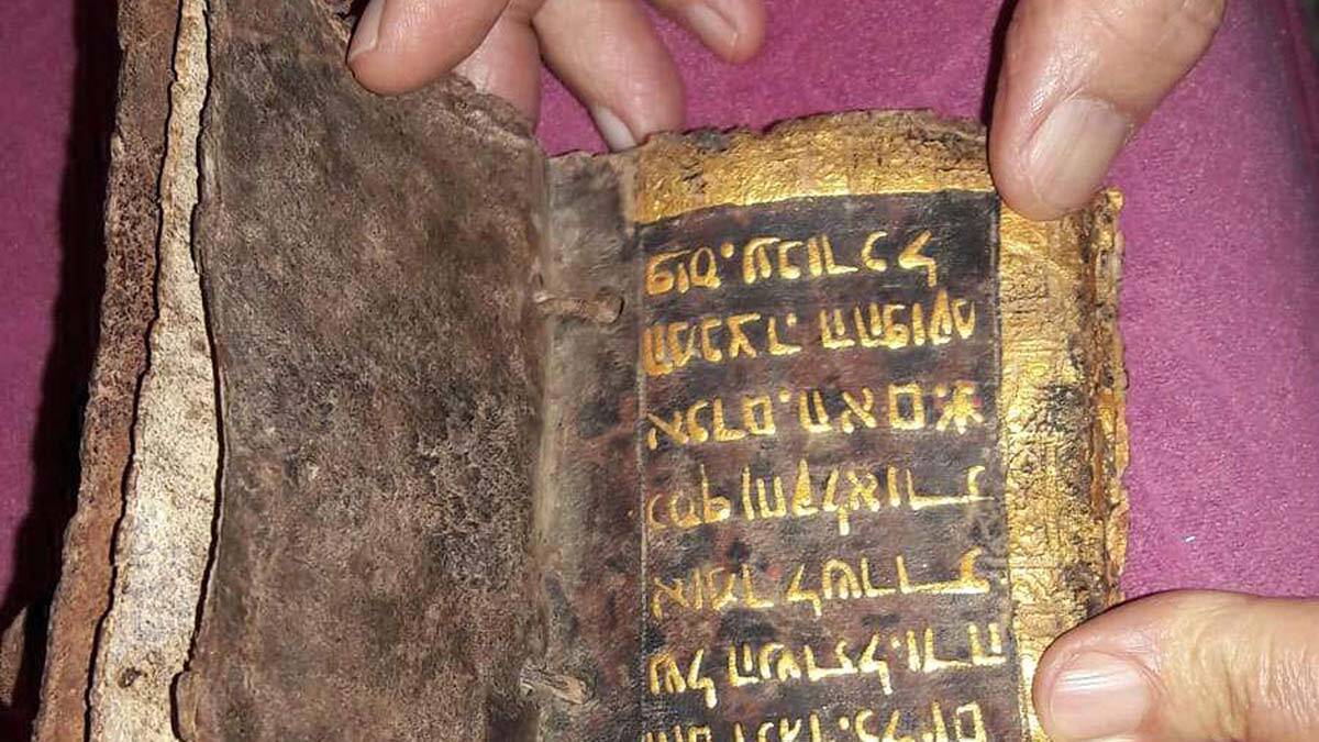 Tekirdağ'da tarihi Tevrat ele geçirildi