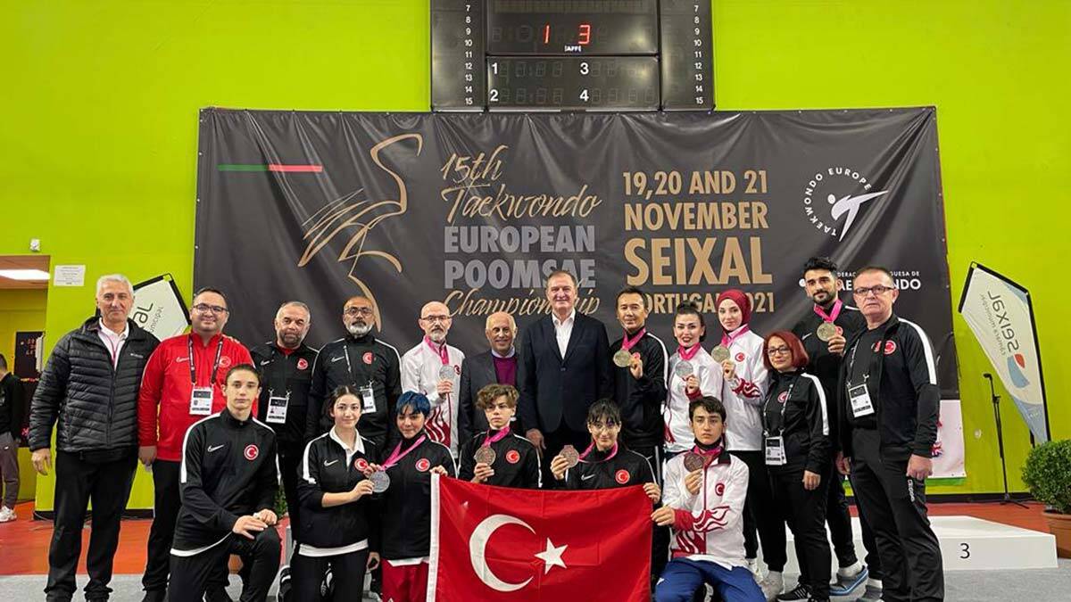 Tekvando Poomsae Şampiyonası'nda Türkiye üçüncü olduTekvando Poomsae Şampiyonası'nda Türkiye üçüncü oldu