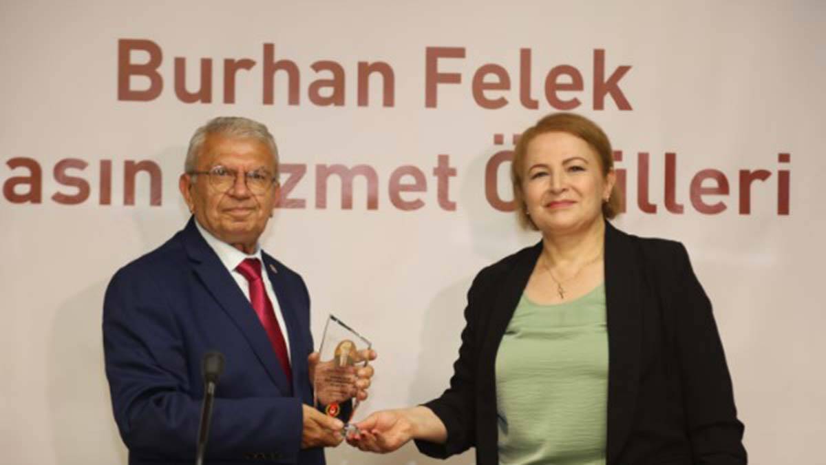 TGC Burhan Felek Basın Hizmet Ödülleri sahiplerini buldu, 16 gazeteci 4 Kasım 2021 Perşembe günü düzenlenen törende ödüllerini aldı.