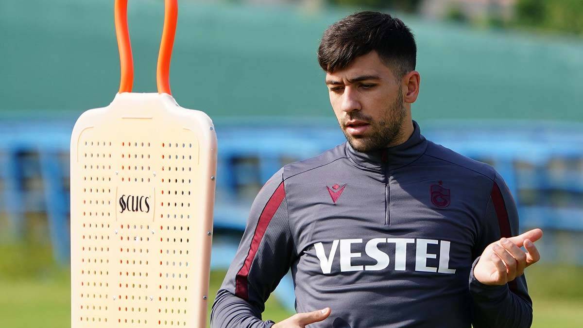 " Hüseyin Türkmen’in ise dün çekilen MR’ında sağ diz iç yan bağında ödem tespit edilmiştir "