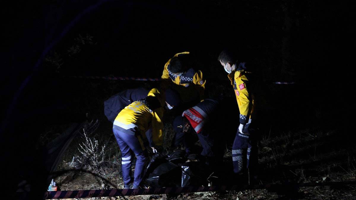 Traktör uçuruma yuvarlandı: Sürücü hayatını kaybetti