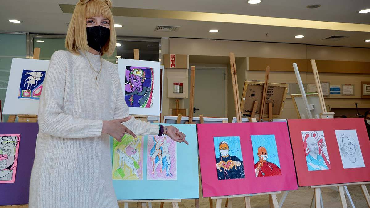 " İleride lösemiyi yenip resimlerimi sergilemek istiyorum "