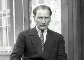 Ünlüler sosyal medyada Atatürk'ü andı