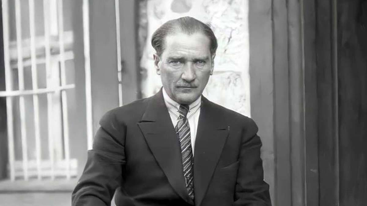 Ünlüler sosyal medyada Atatürk'ü andı