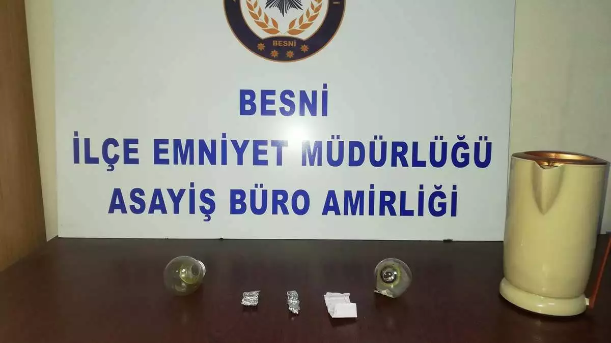 Şüpheliler sorgulanmak üzere i̇lçe emniyet müdürlüğü'ne götürüldü.