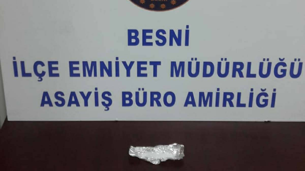 Uyuşturucu ticareti yapanlara operasyon: 12 gözaltı