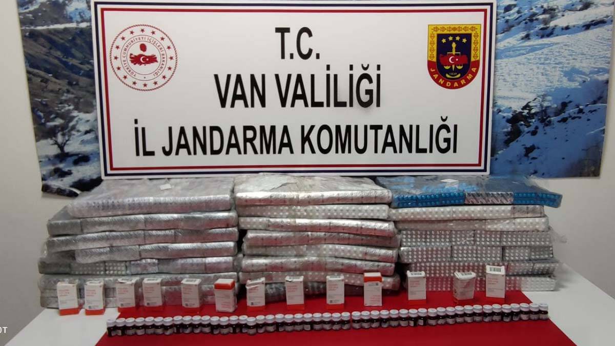 Van'da İran menşeli tıbbi haplar ele geçirildi