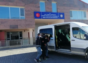Van'da göçmen kaçakçılığına 9 gözaltı