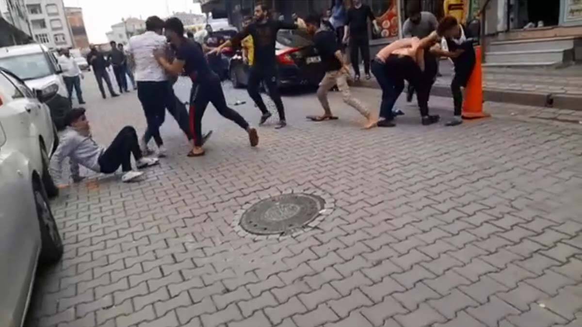 Yabancı uyruklu 2 grup kavga etti: Çok sayıda gözaltı