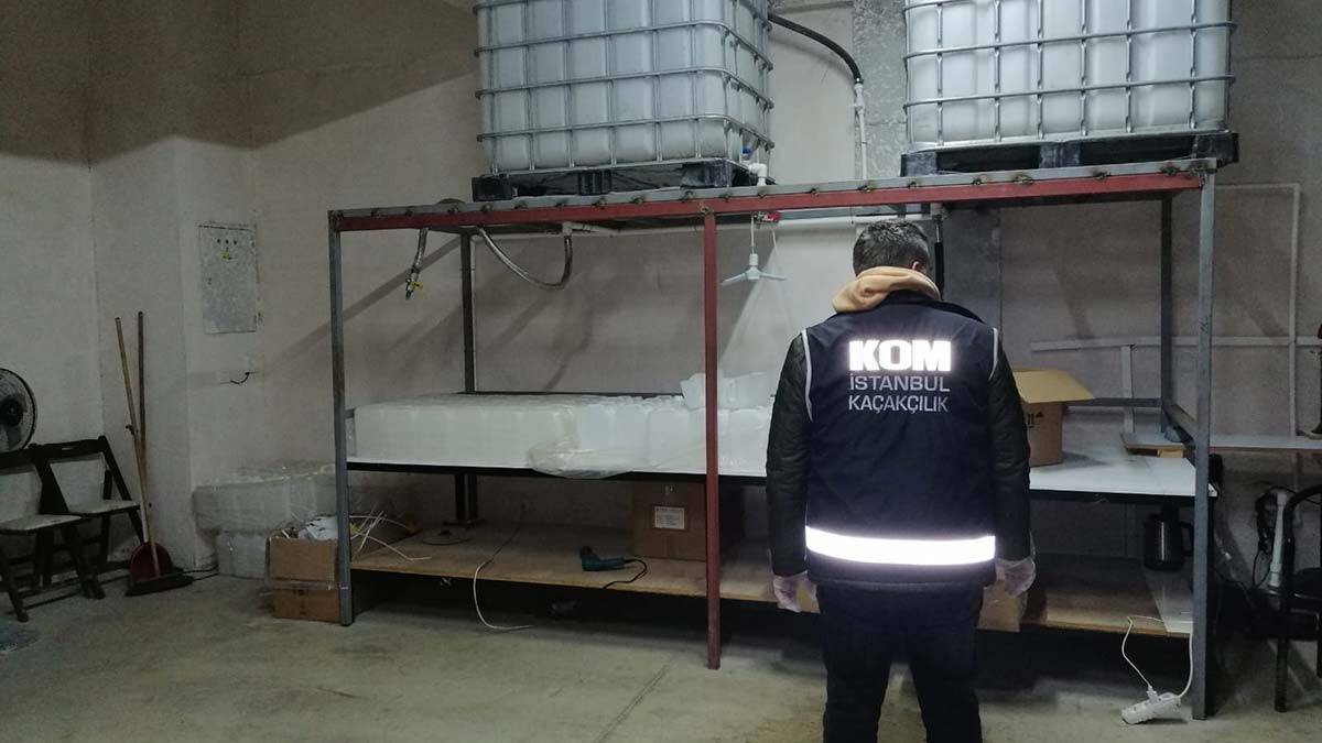 Yılbaşına hazırlanan 4 ton sahte alkol ele geçirildi