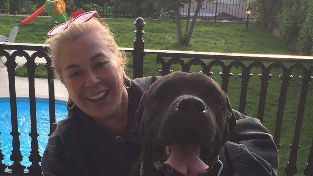 Zerrin Özer hastaneye kaldırıldı