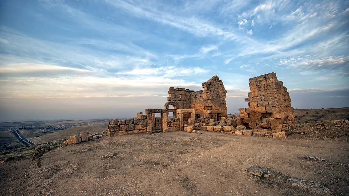 Zervevan Kalesi turizmcilerin yeni rotası oldu