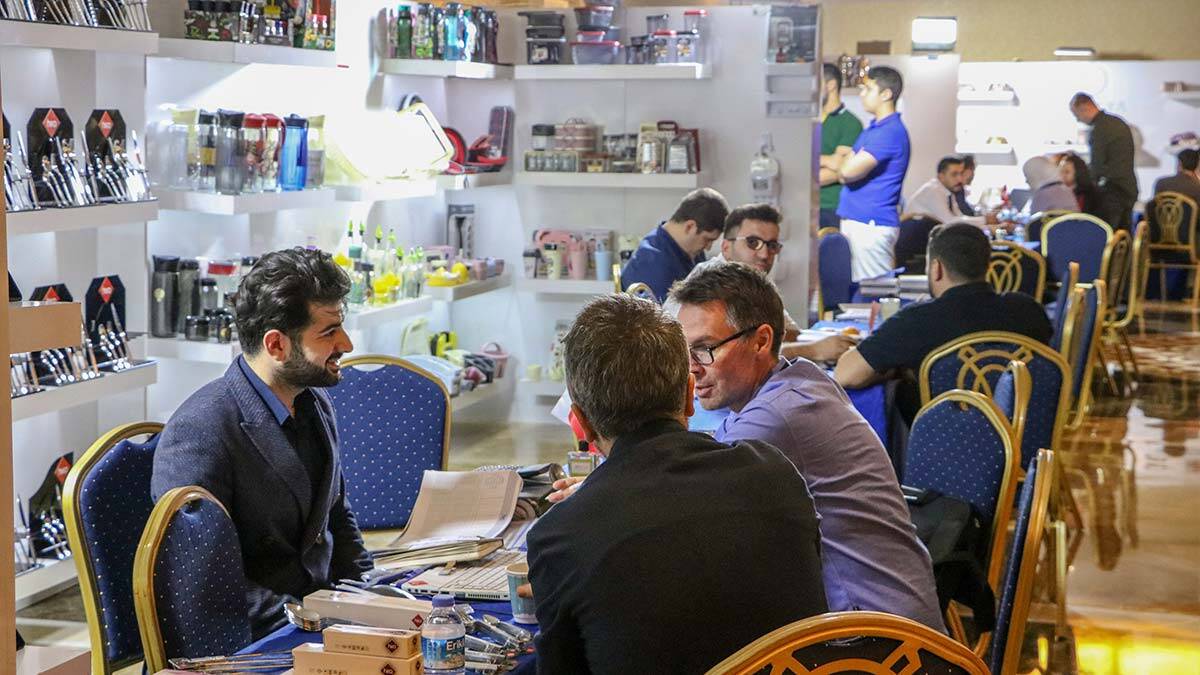 " 2020 yılında Çin, 114 milyar dolar ihracat ile dünya ihracatının yarısını tek başına gerçekleştiriyordu"