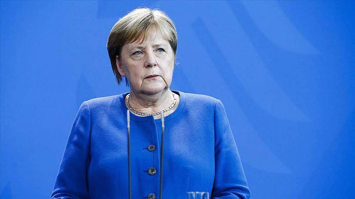Merkel'den Putin'e Belarus çağrısı