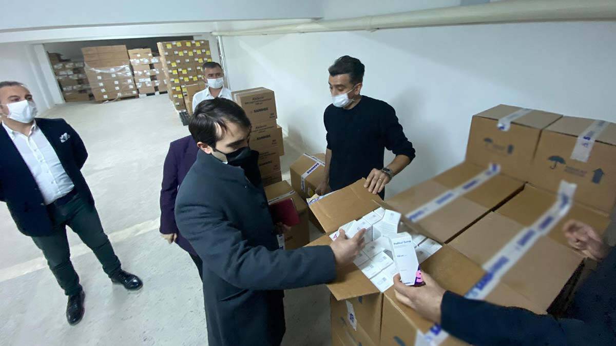 TİTCK ile İl Sağlık Müdürlüğü ekiplerince bazı ilaçlara erişim sıkıntısı yaşandığı iddiaları üzerine eczane ve ecza depolarına denetim gerçekleştirildi.