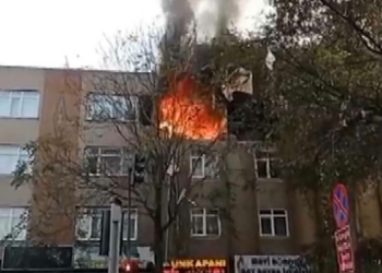 Bağcılar'da binada patlama sonrası yangın