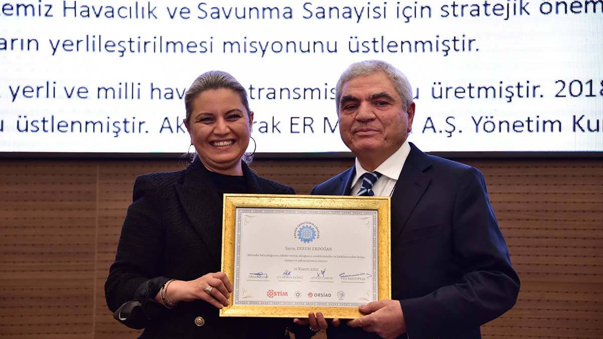 Sanayinin Ustalarına Vefa Ödülleri Töreni'nde babalara vefa