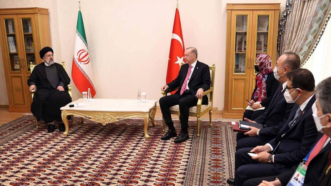 Erdoğan İranlı mevkidaşı Reisi ile görüştü
