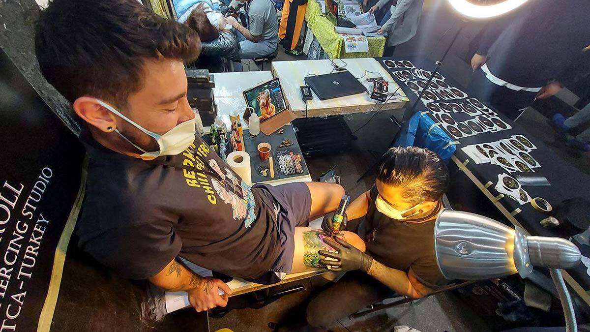 Datçalı dövme sanatçısı Almanya'da birinci oldu