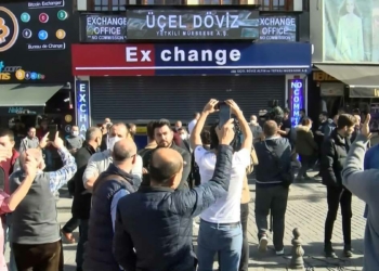 Döviz bürolarında eylem