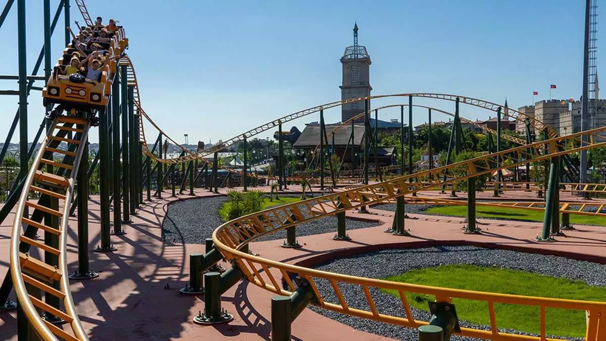 Eğlence merkezi i̇sfanbul tema park, 2021-2022 eğitim öğretim yılının ilk ara tatilinde çocuklara özel indirim kampanyasını hayata geçirdi.