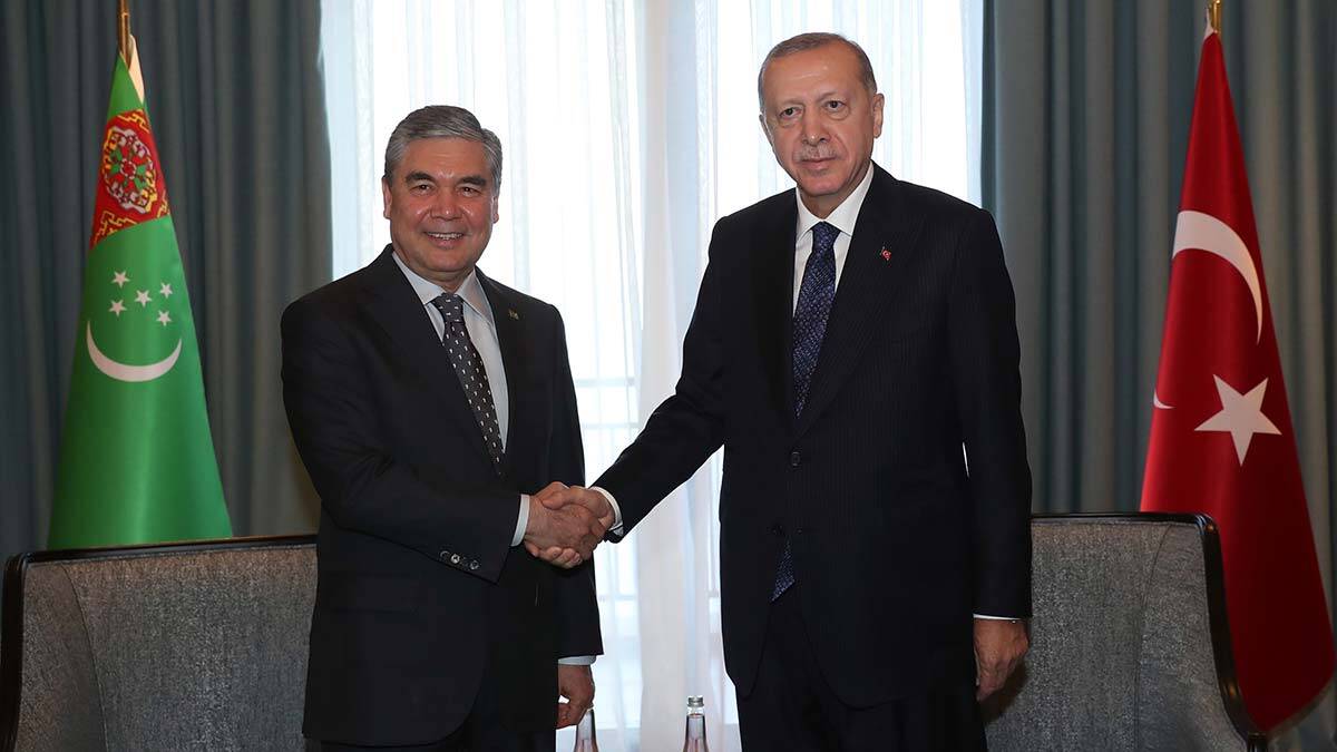 Erdoğan Devlet Başkanı Gurbangulu Berdimuhamedov baş başa görüşme gerçekleştirdi.